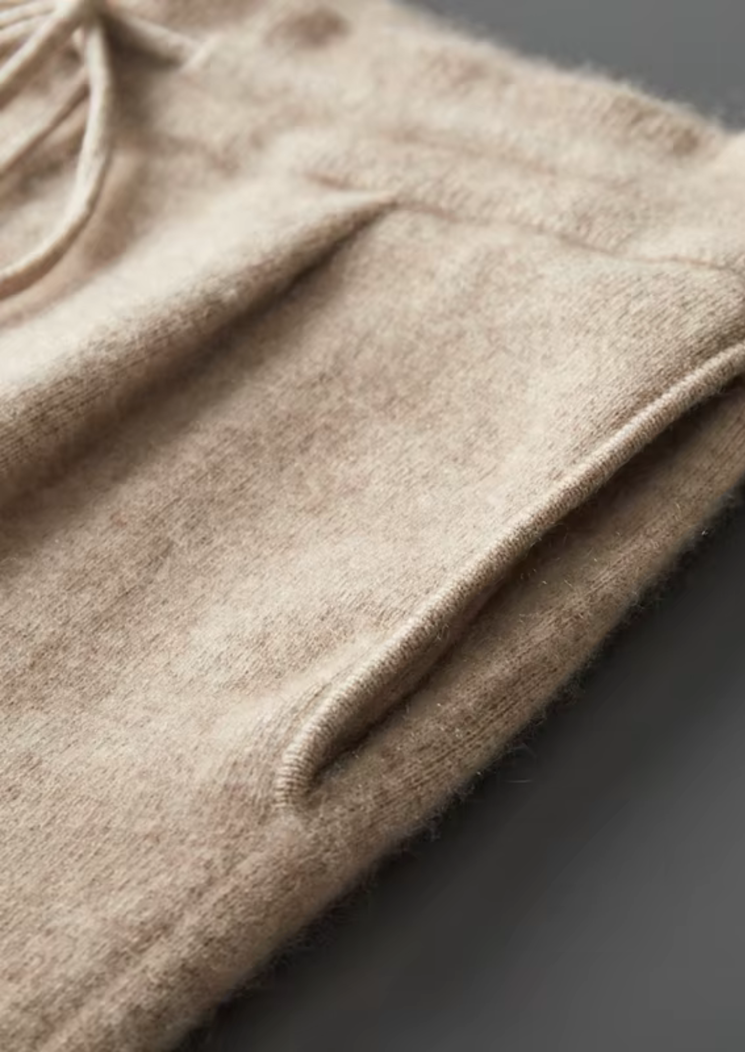Premium Cashmere Pleated Trousers | Vallentty
