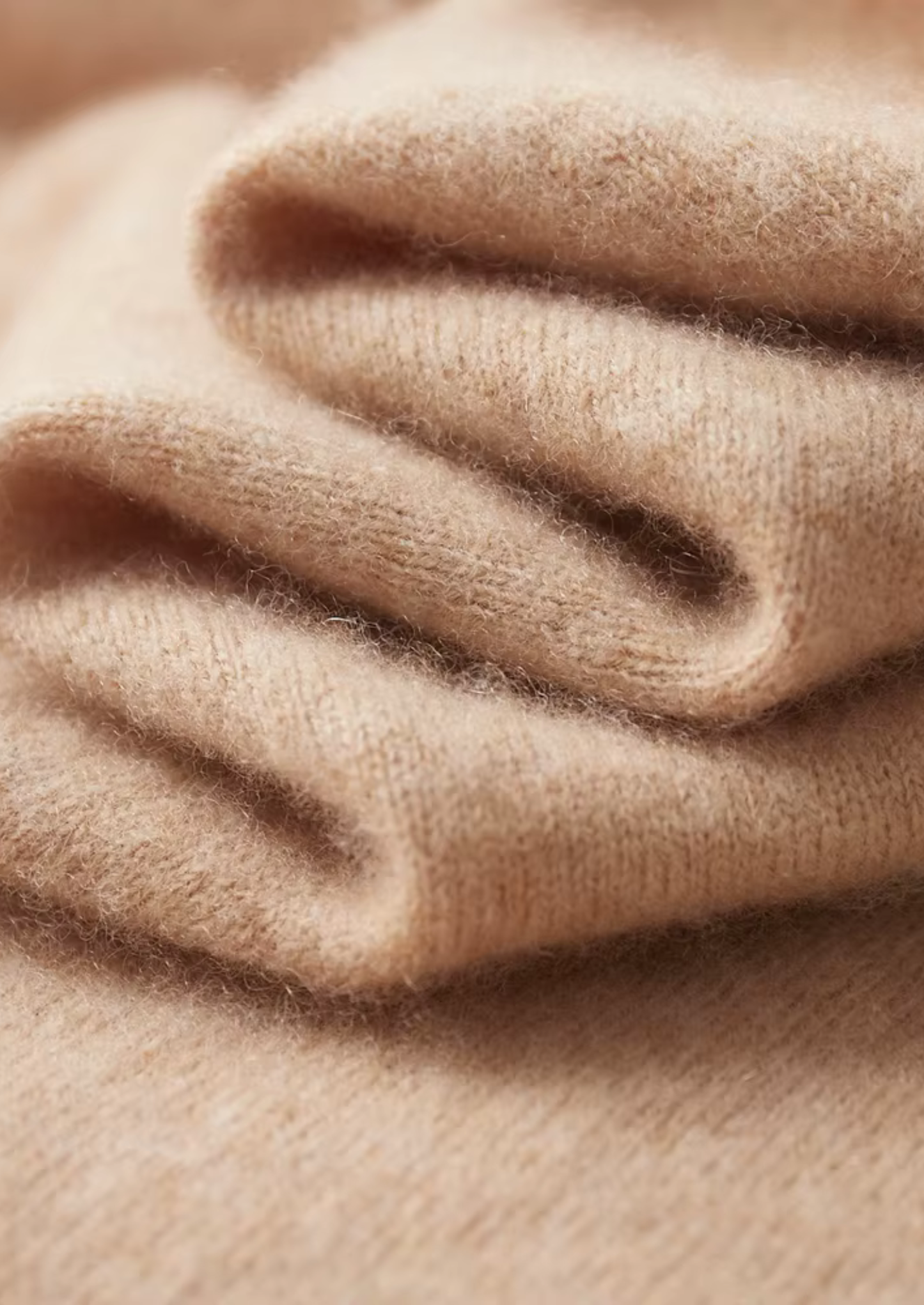 Premium Cashmere Two Tone Zipper Polo | Vallentty