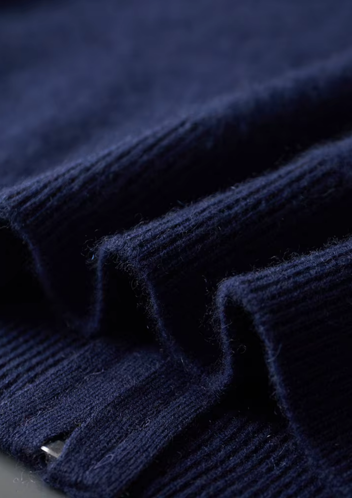 Pure Extra-Fine Merino Wool Navy Blue Damien Set | Vallentty