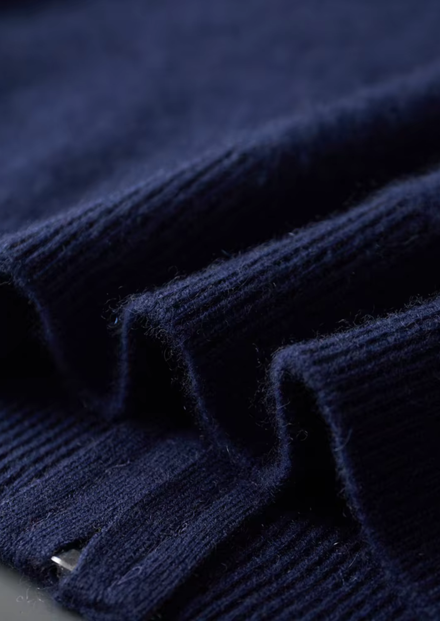 Pure Extra-Fine Merino Wool Navy Blue Damien Set | Vallentty