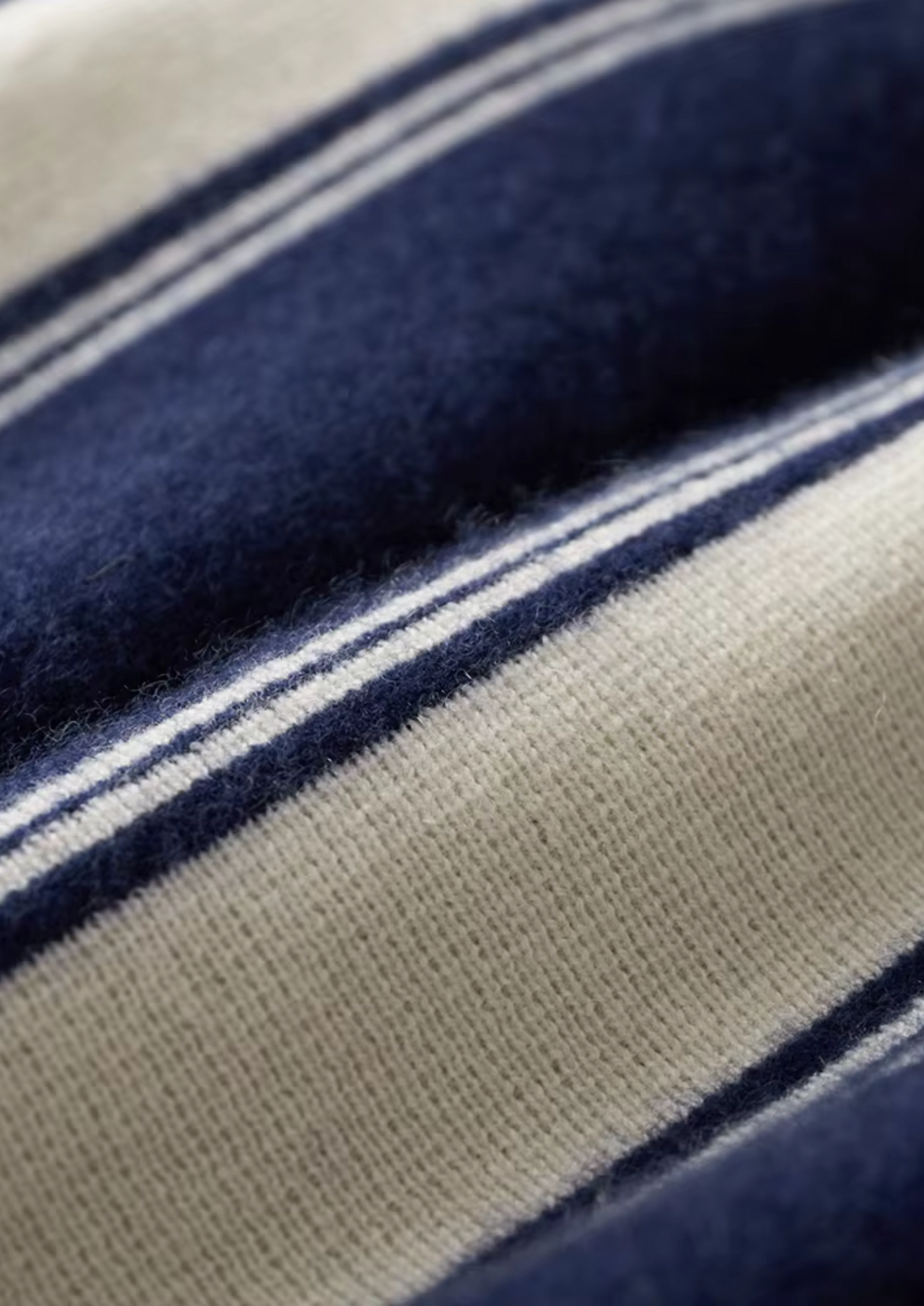 Pure Extra-Fine Merino Wool Navy Blue Damien Set | Vallentty