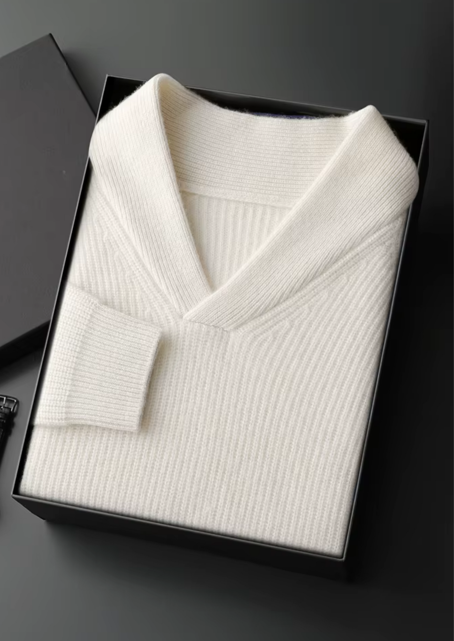 Premium Cashmere Ribbed V-Neck Sweater | Vallentty