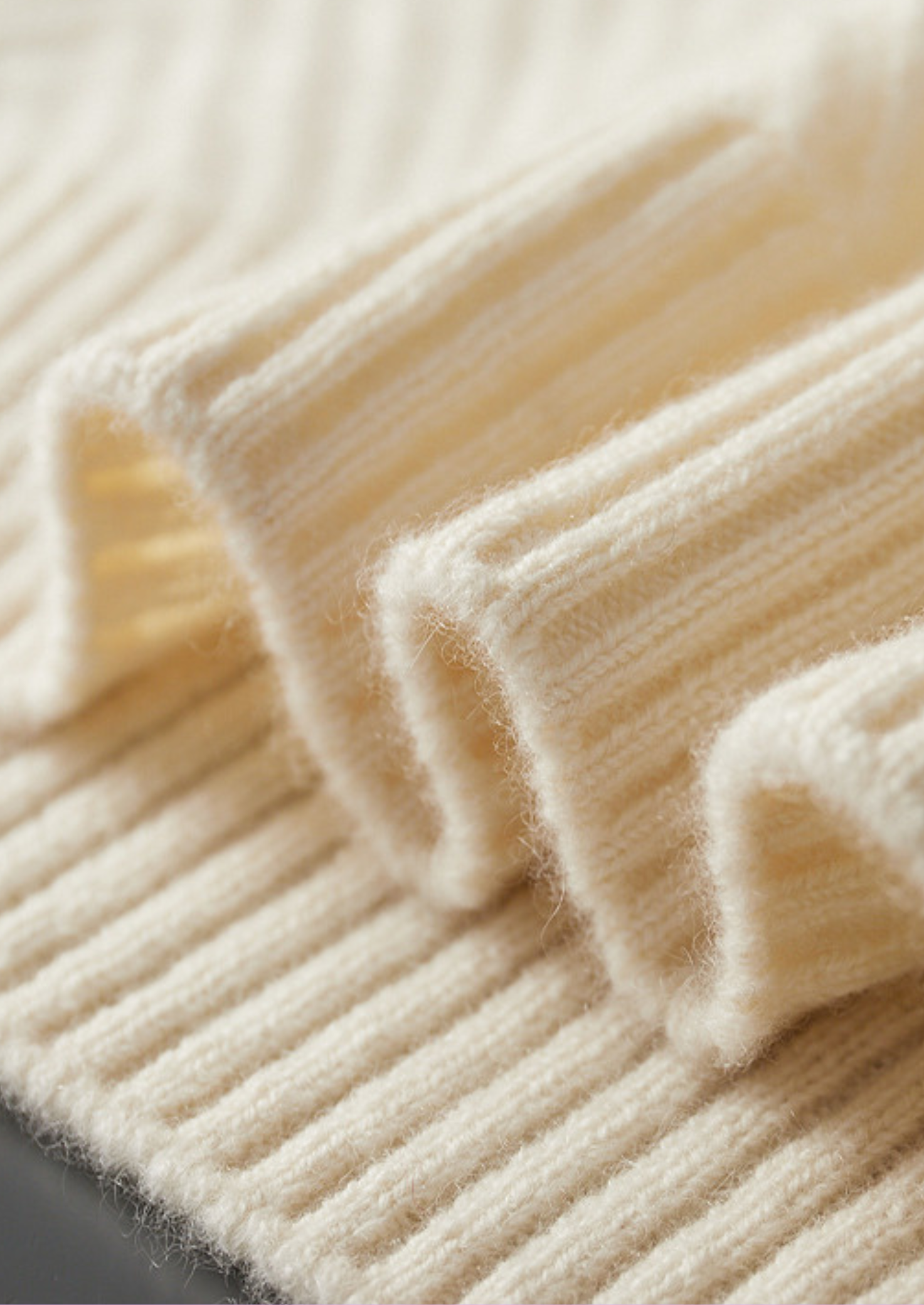 Pure Cashmere Ivory Herringbone Crewneck | Vallentty