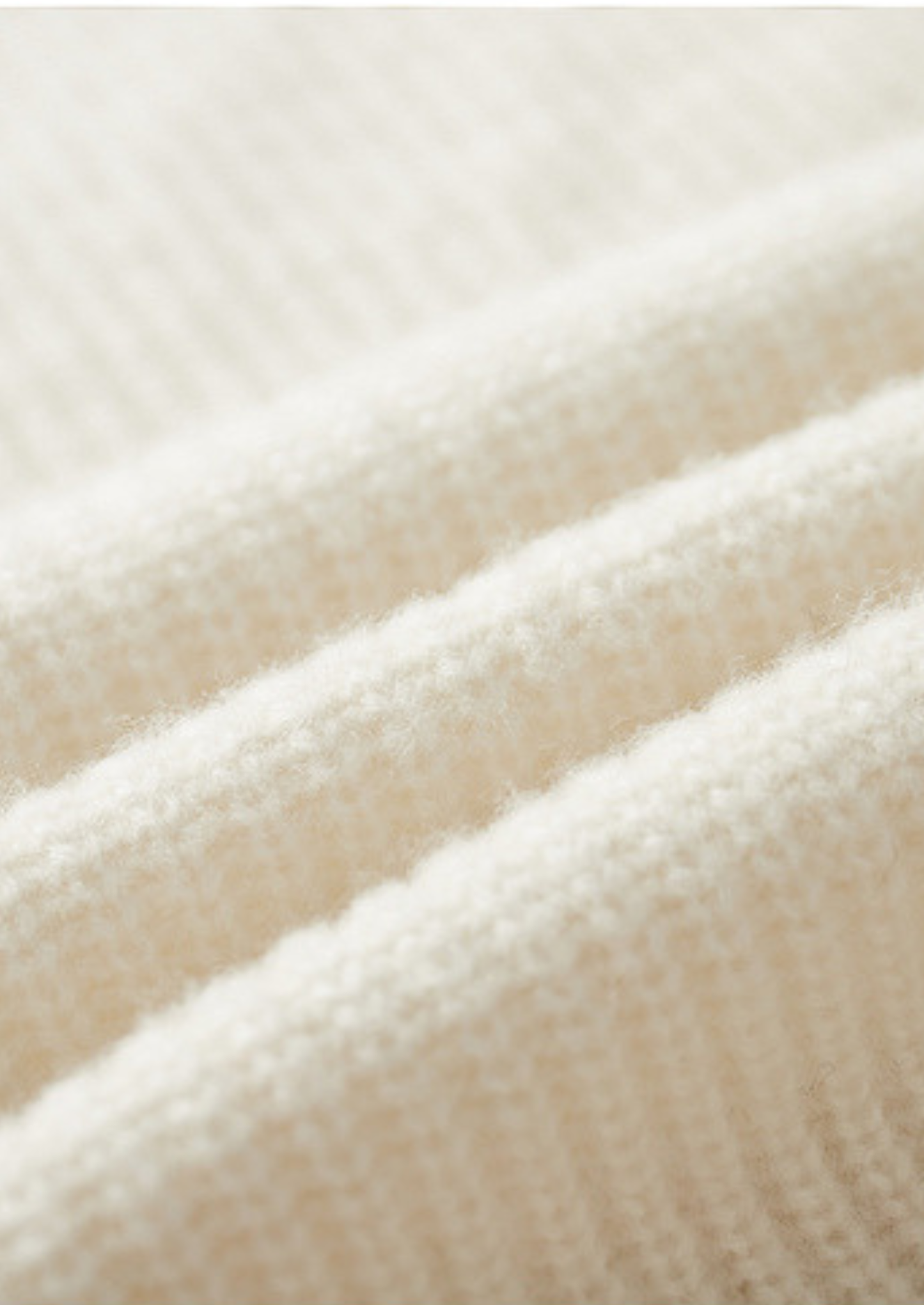 Pure Extra-Fine Merino Wool Ribbed Raglan Crewneck | Vallentty