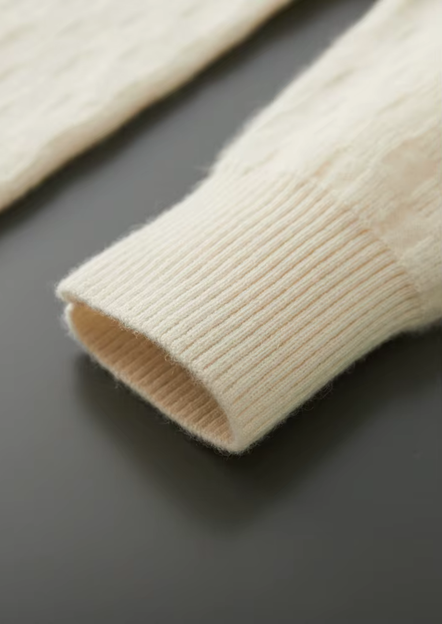 Premium Cashmere Textured Crewneck | Vallentty
