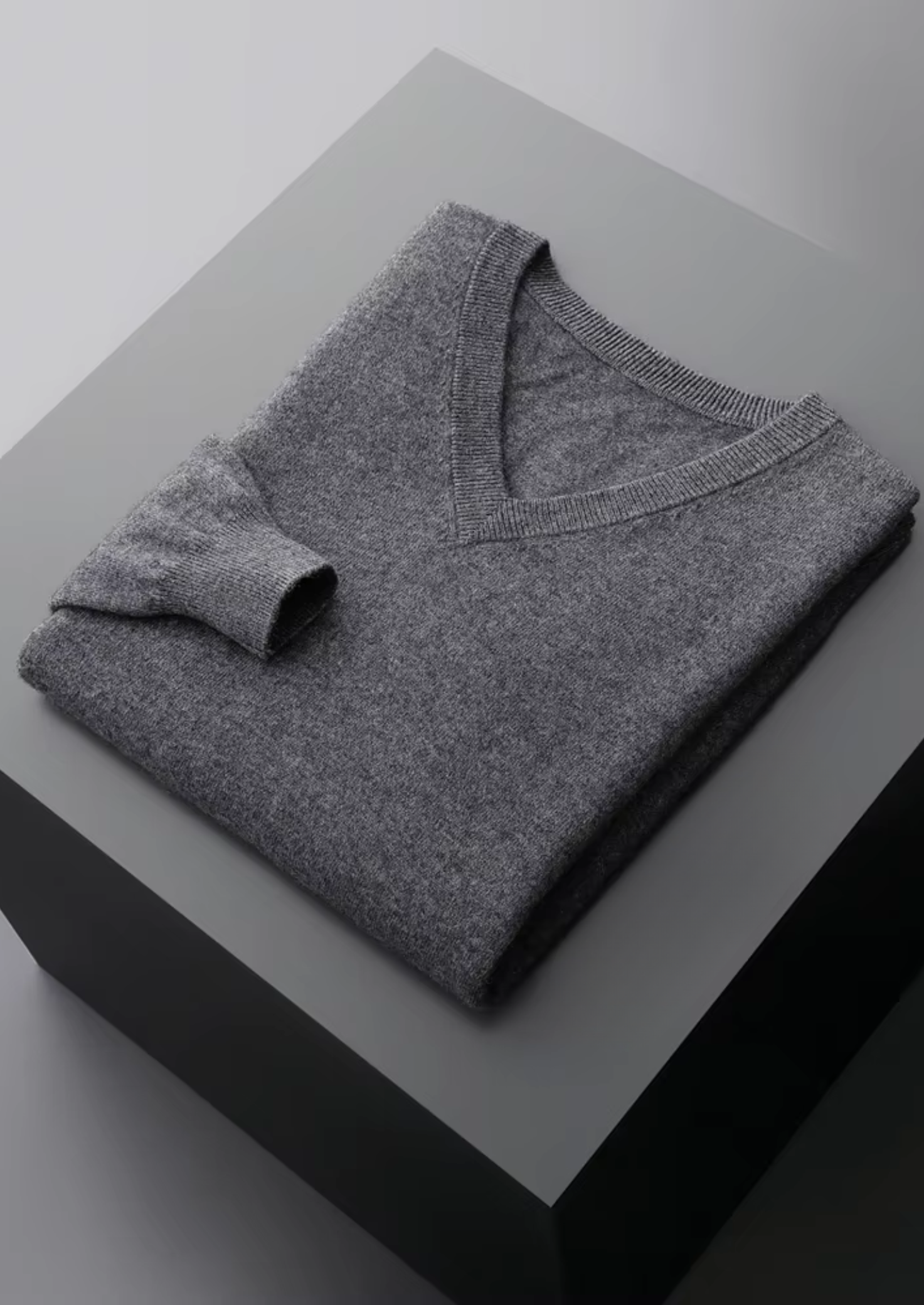 Pure Extra-Fine Merino Wool Classic V-Neck Sweater | Vallentty