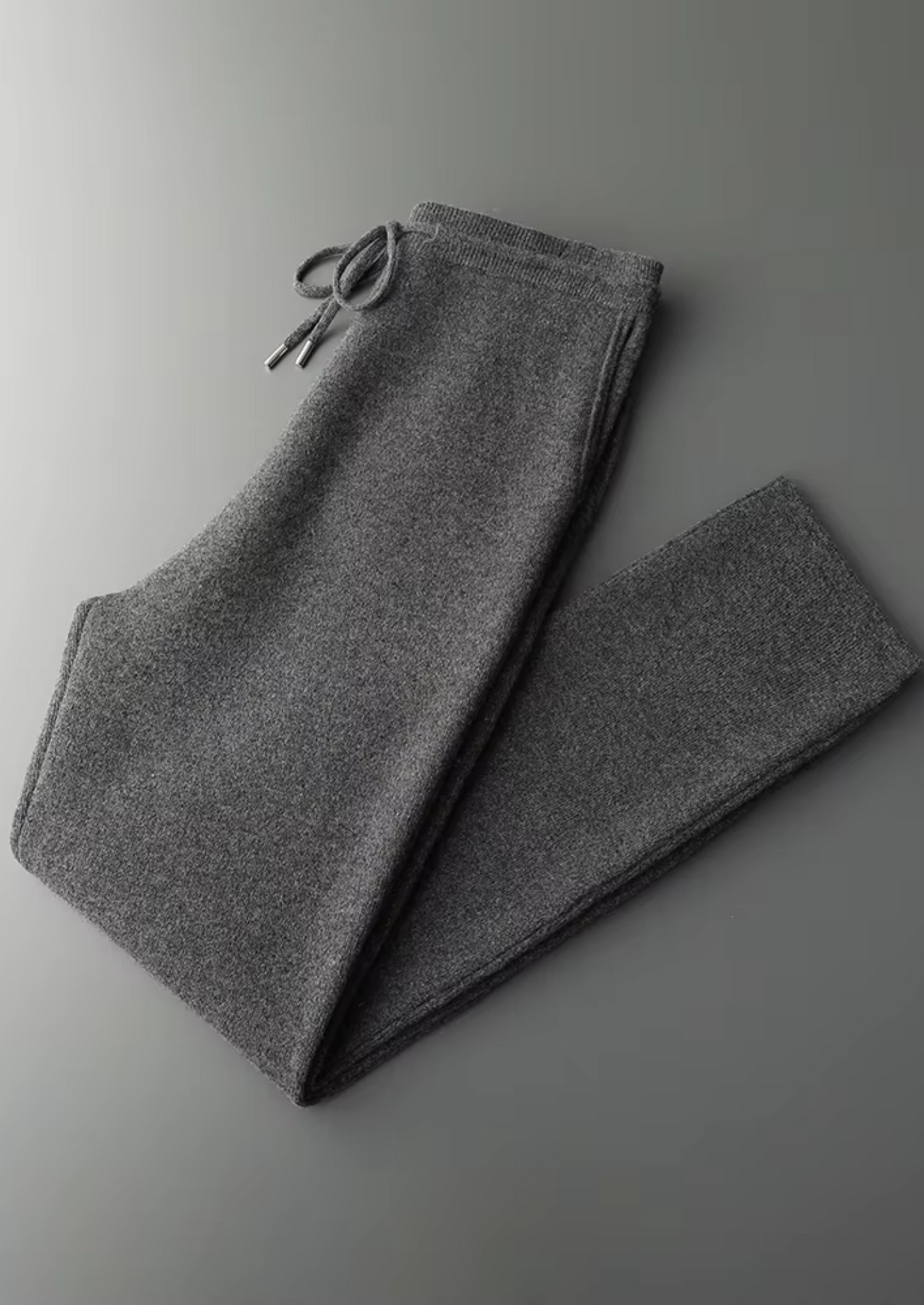 Pure Extra-Fine Merino Wool Dark Gray Savro Set | Vallentty