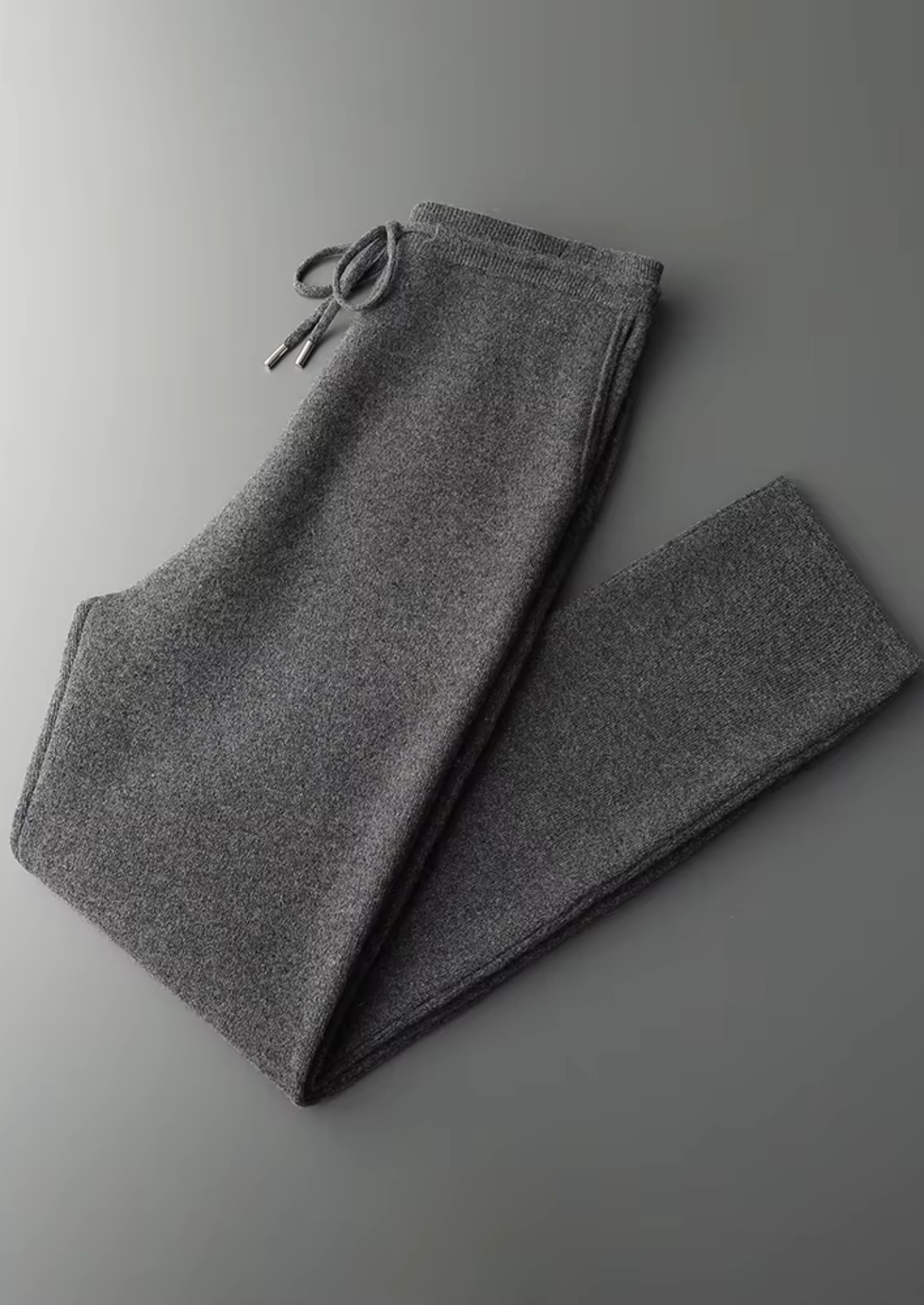 Pure Extra-Fine Merino Wool Dark Gray Savro Set | Vallentty