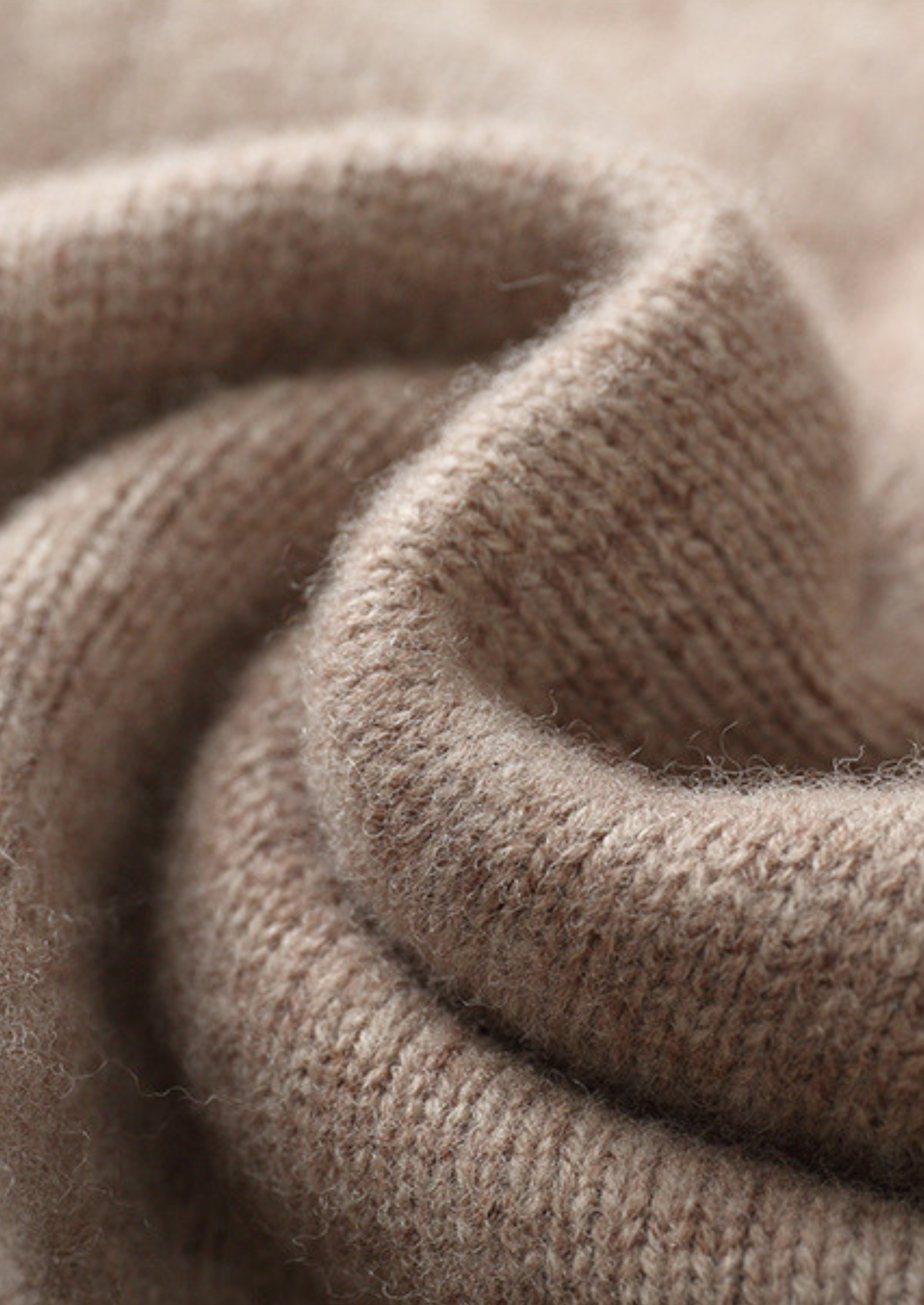 Pure Extra-Fine Merino Wool Cable Crewneck | Vallentty