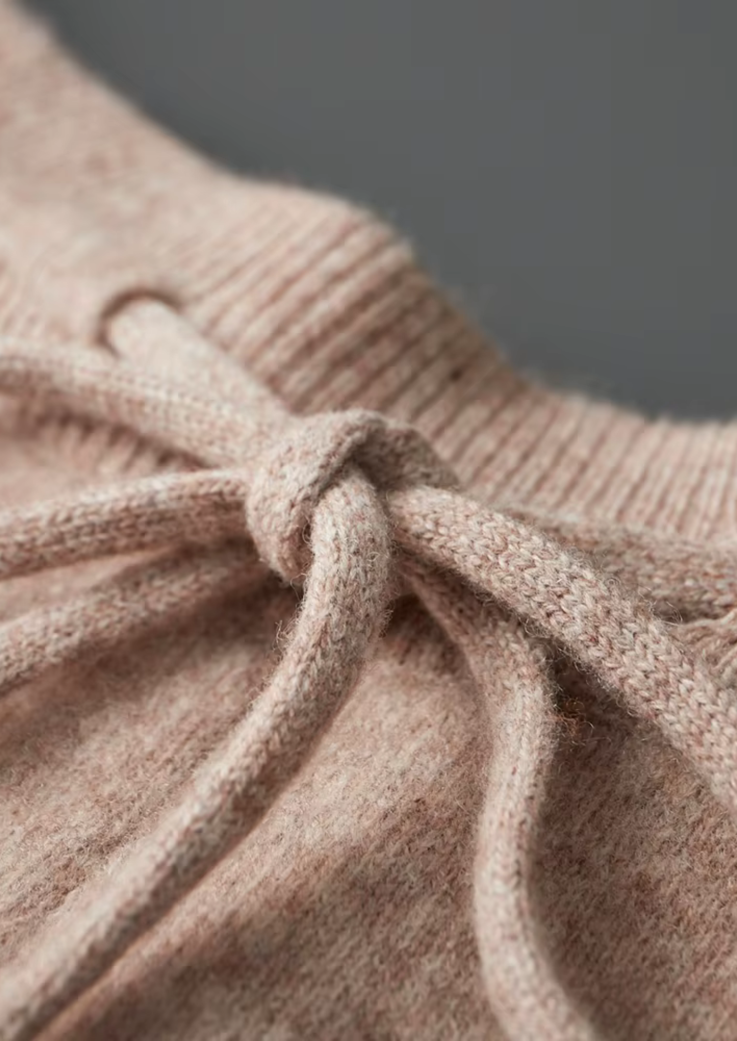 Pure Extra-Fine Merino Wool Leisure Trousers | Vallentty