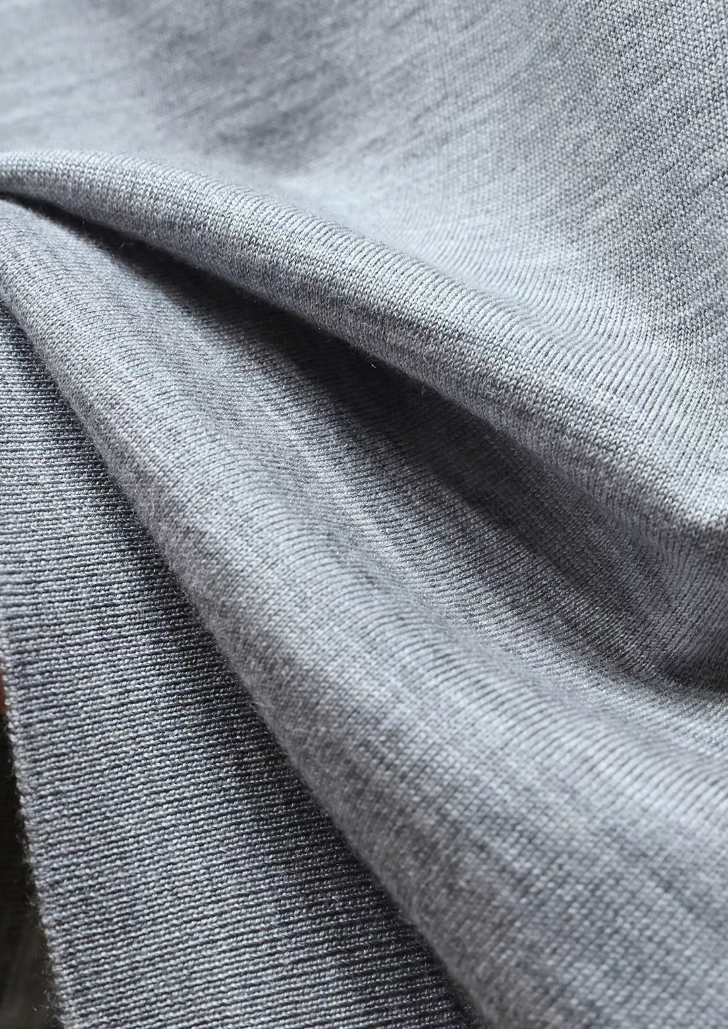 Ellis Light Gray Lightweight Polo Shirt | Vallentty