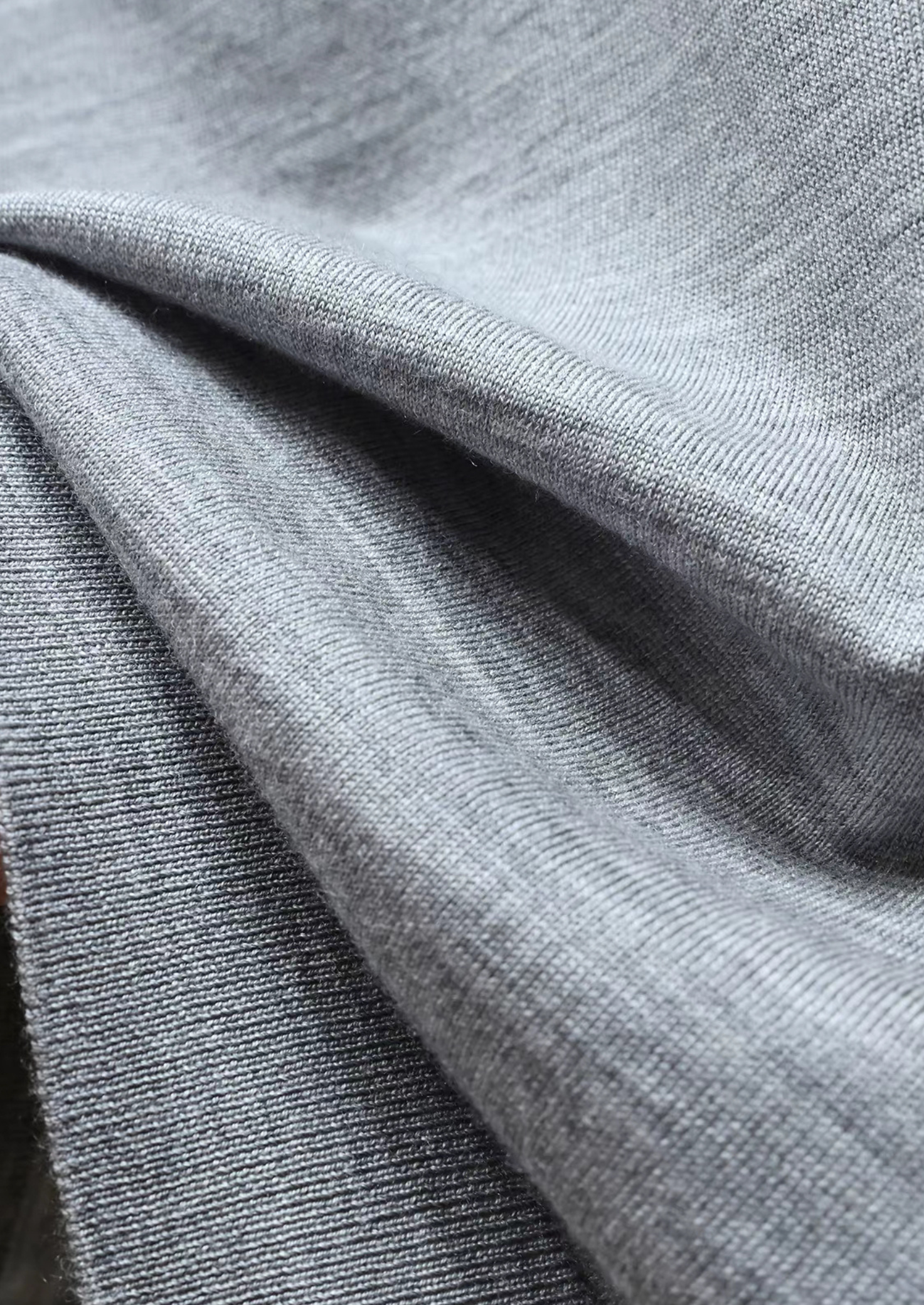 Ellis Light Gray Lightweight Polo Shirt | Vallentty