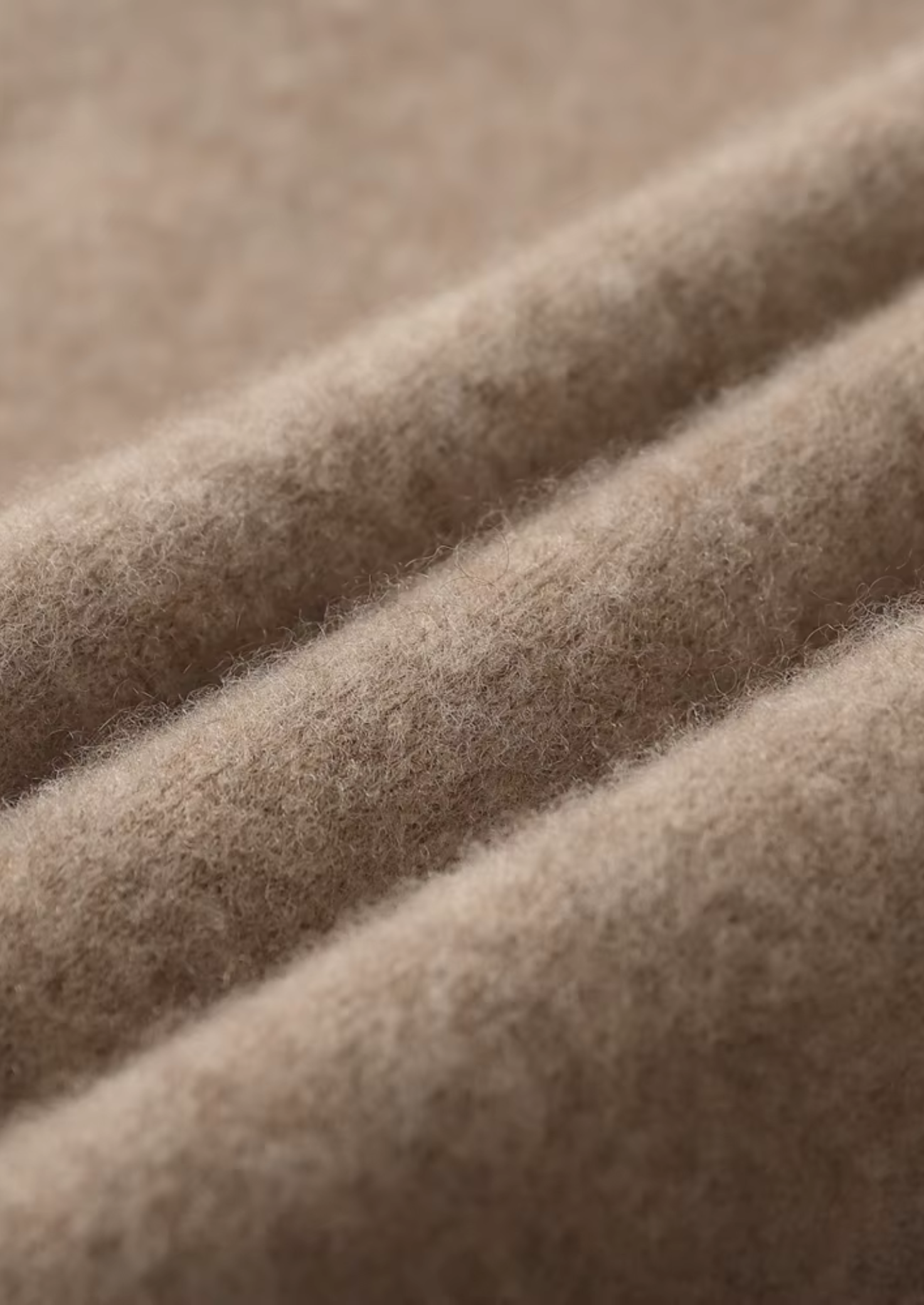 Premium Cashmere Beige Milano Leisure Set | Vallentty