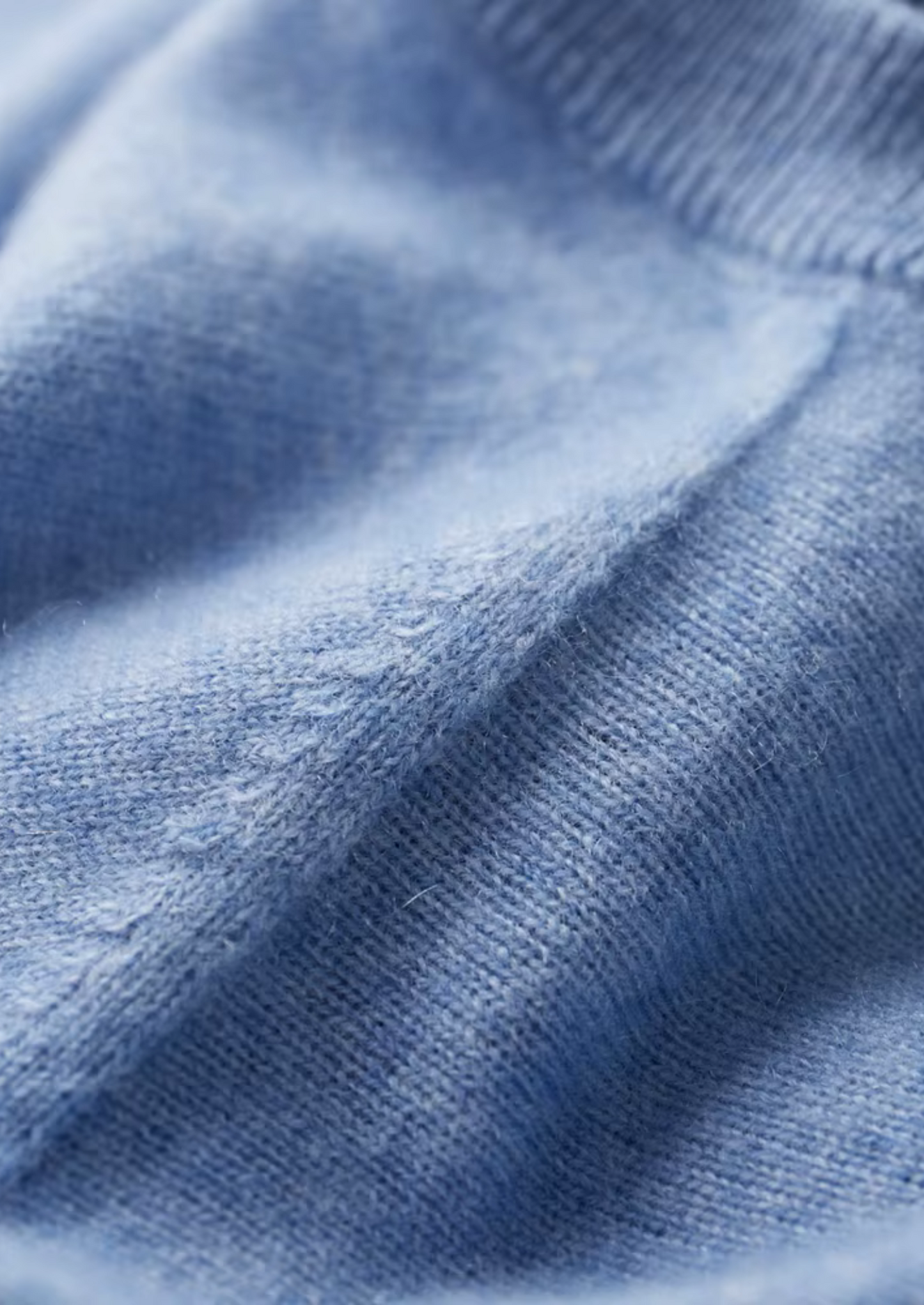 Premium Cashmere Classic Crewneck T-Shirt - Light Blue | Vallentty