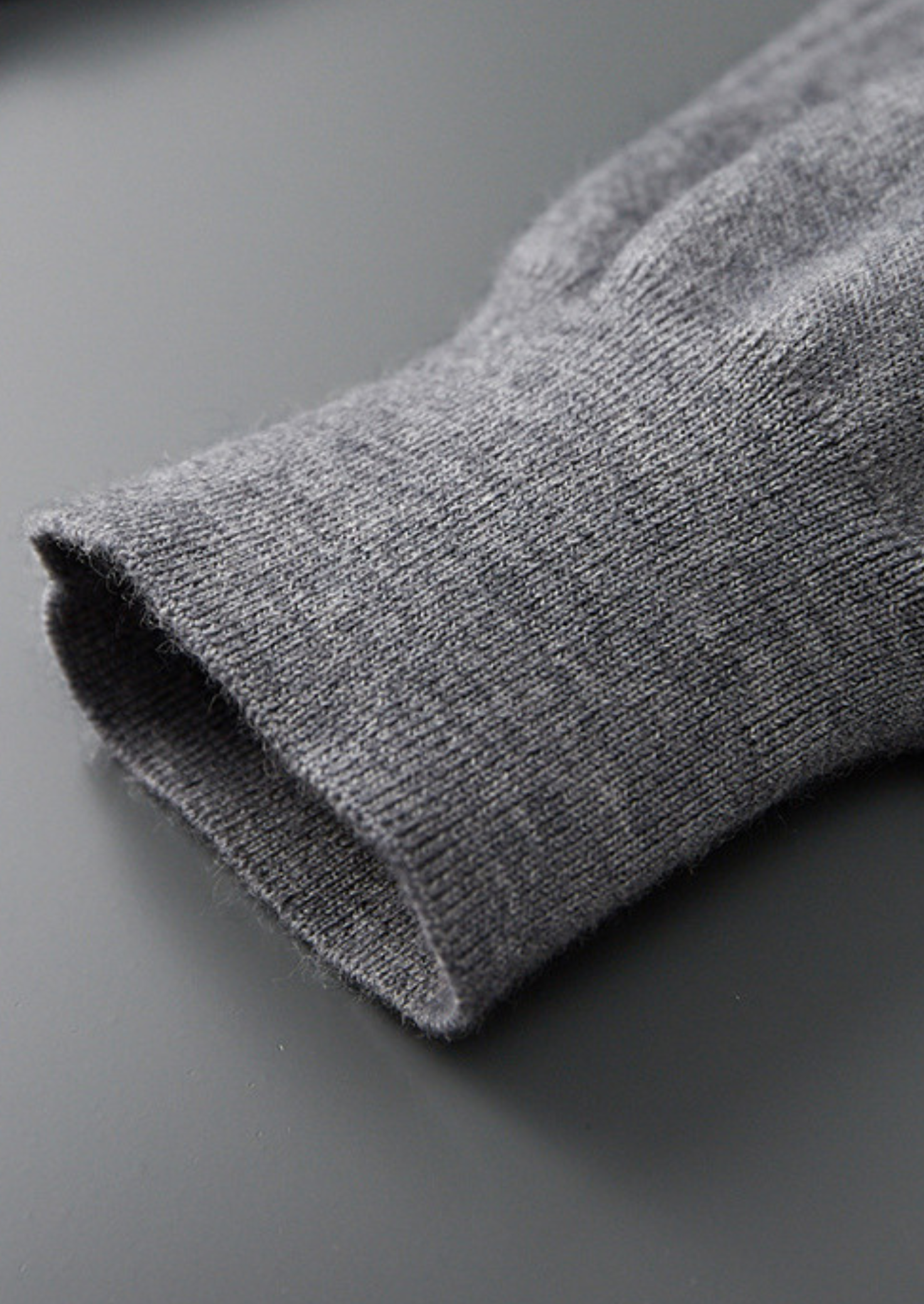 Premium Cashmere Buttonless Sweater Polo | Vallentty