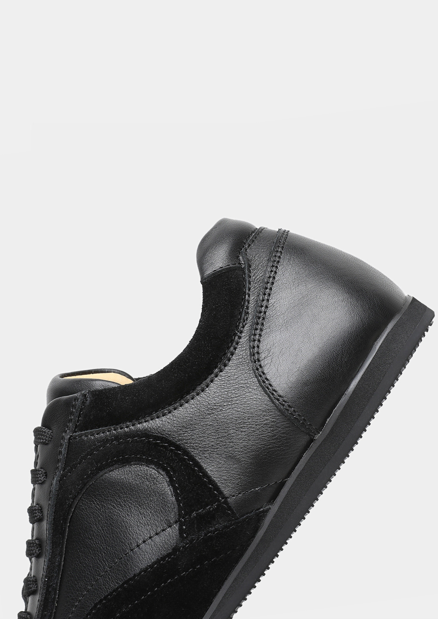 Black Retro Hybrid Suede Leather Runner | Vallentty