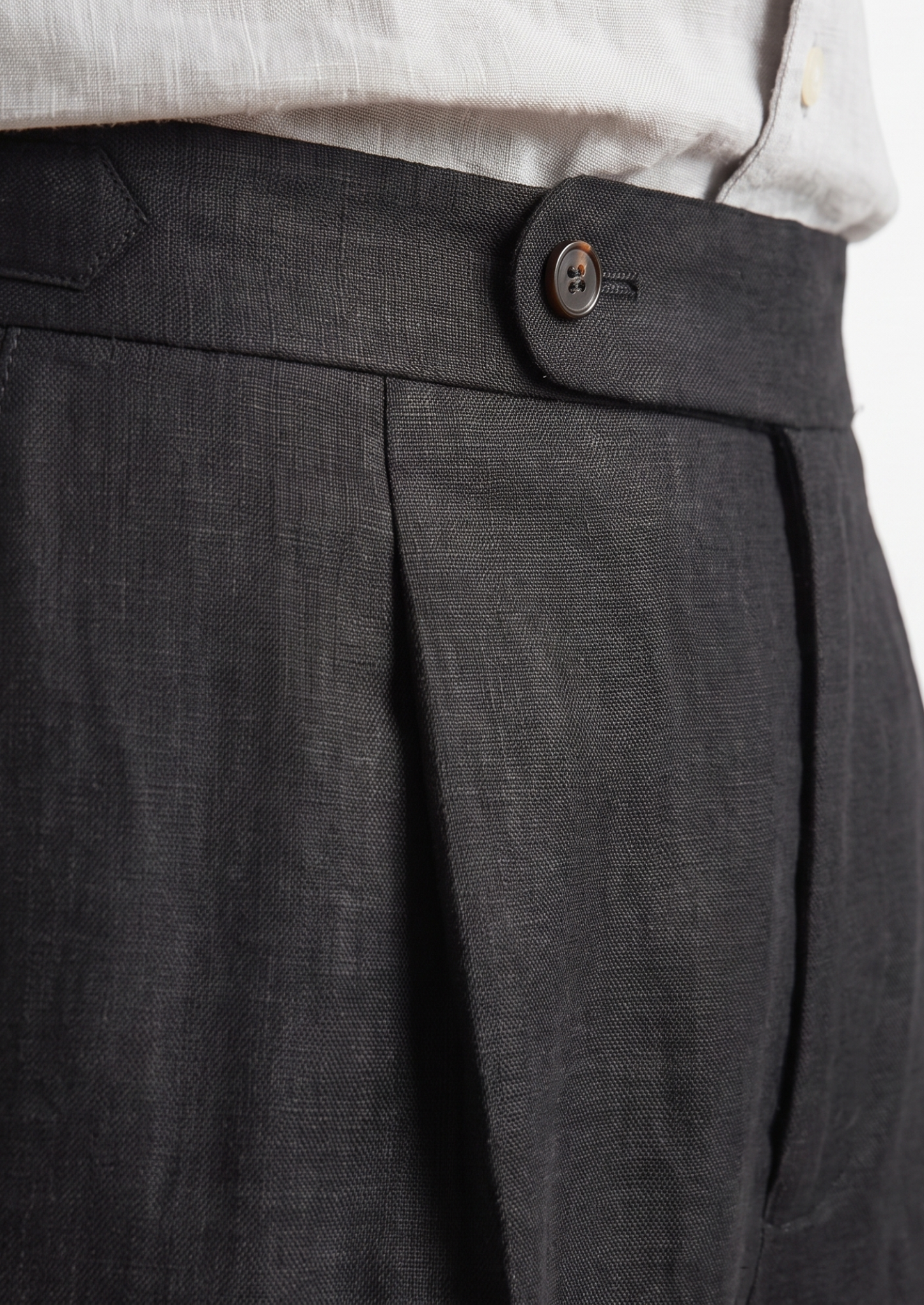 Tuscany Pleated Coastal Trousers - Black | Vallentty