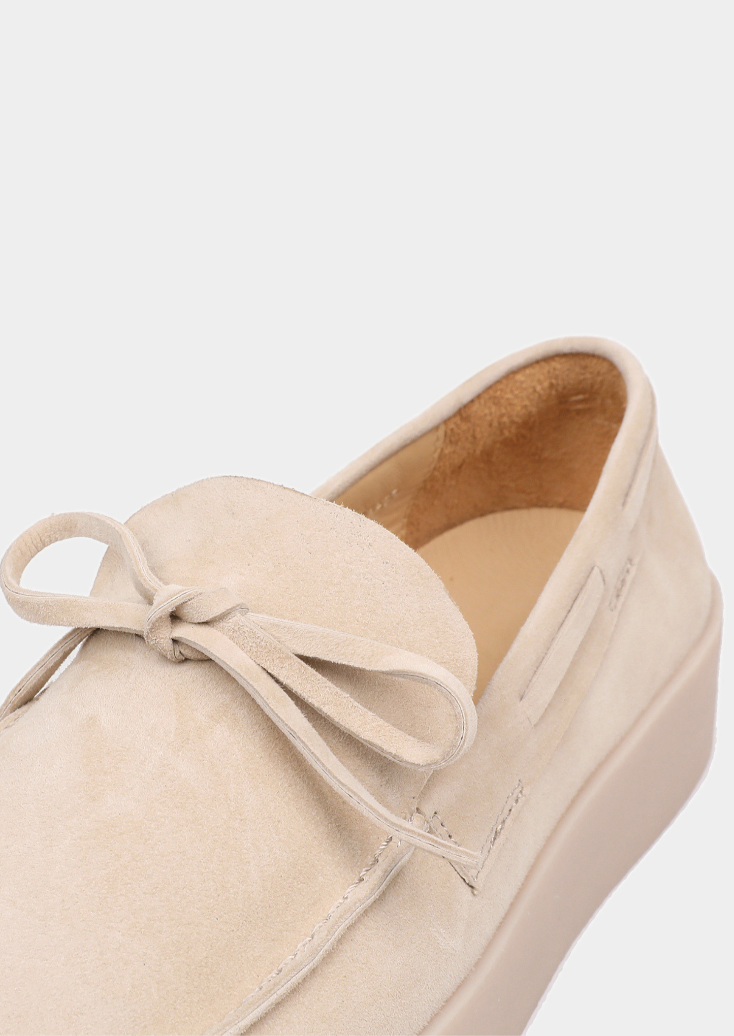 Ivory Boat Loafers | Vallentty