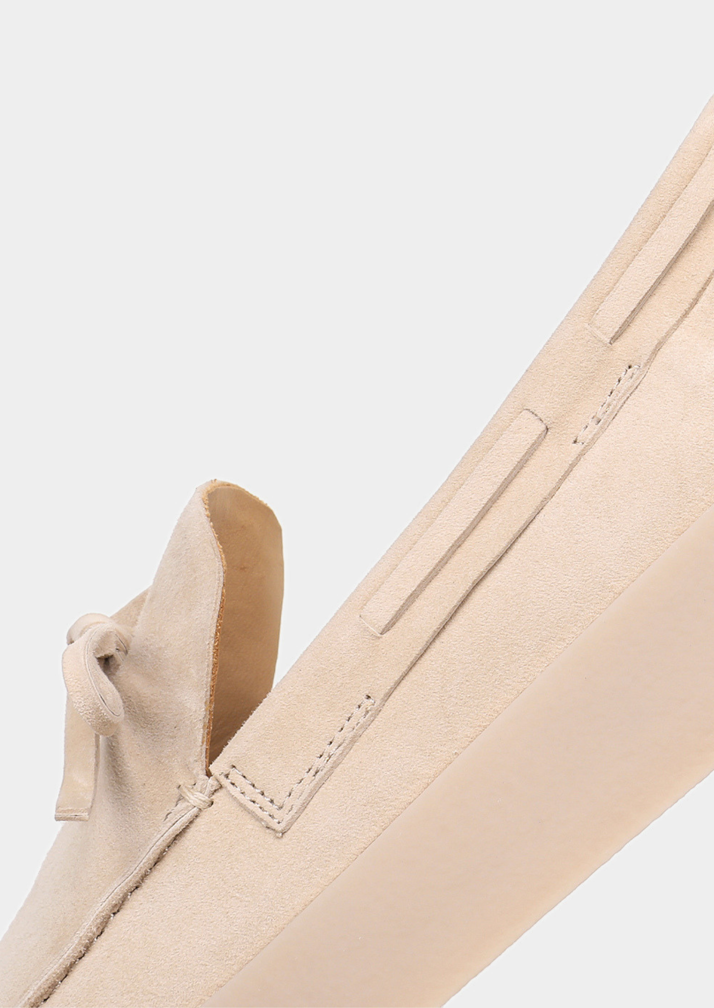 Ivory Boat Loafers | Vallentty