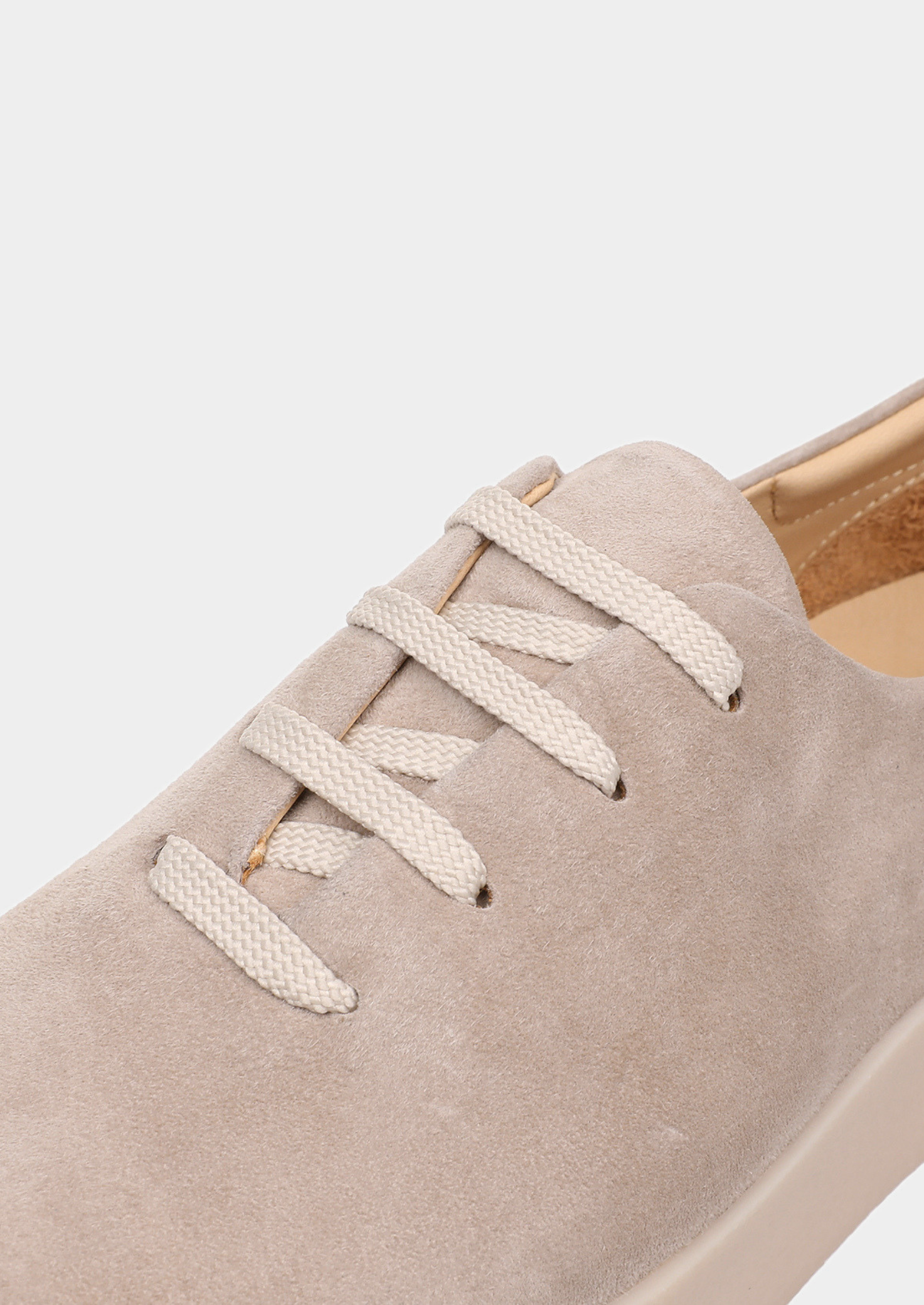 Light Gray Minimal Suede Sneakers | Vallentty