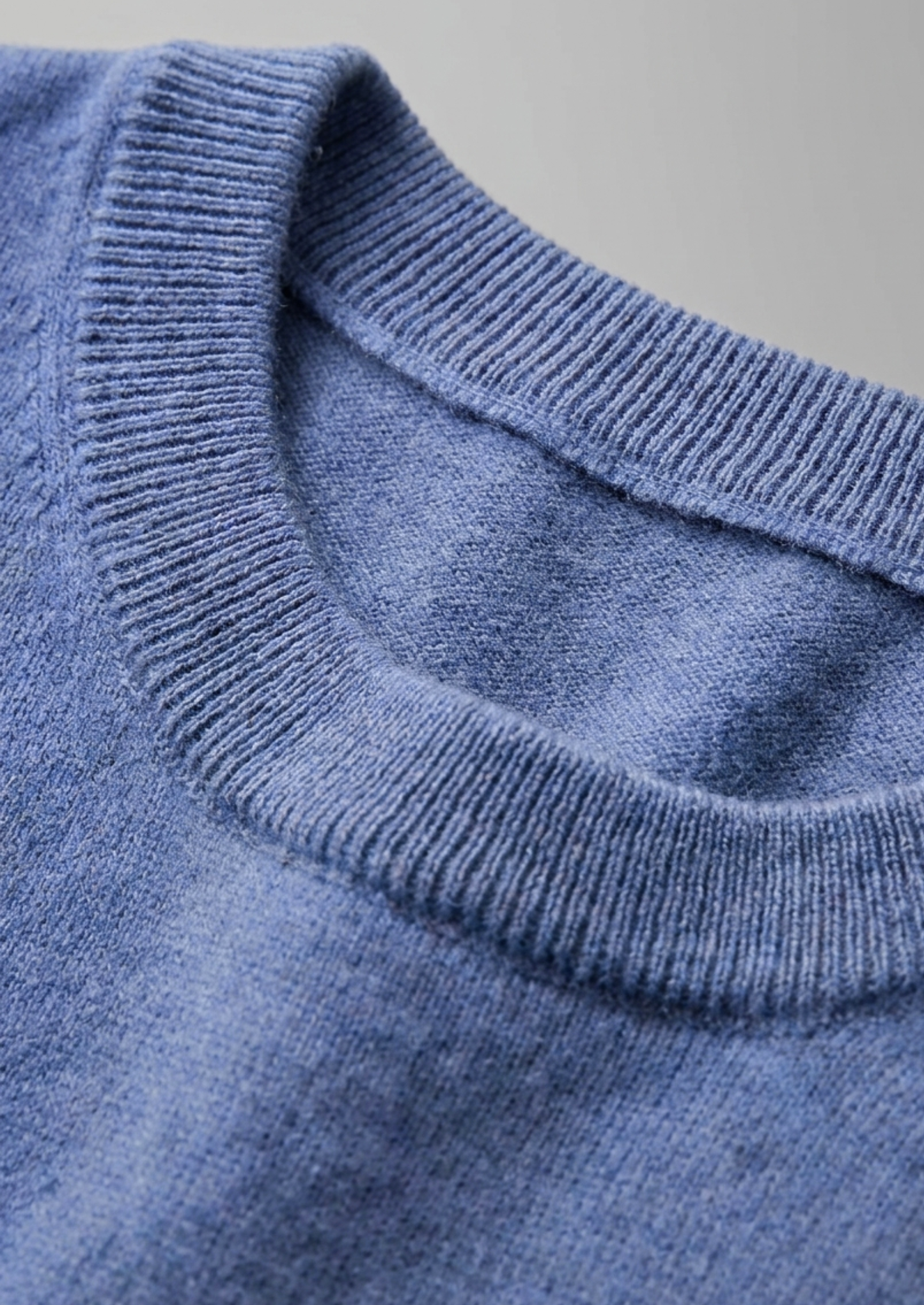 Premium Cashmere Classic Crewneck T-Shirt - Deep Atlantic | Vallentty