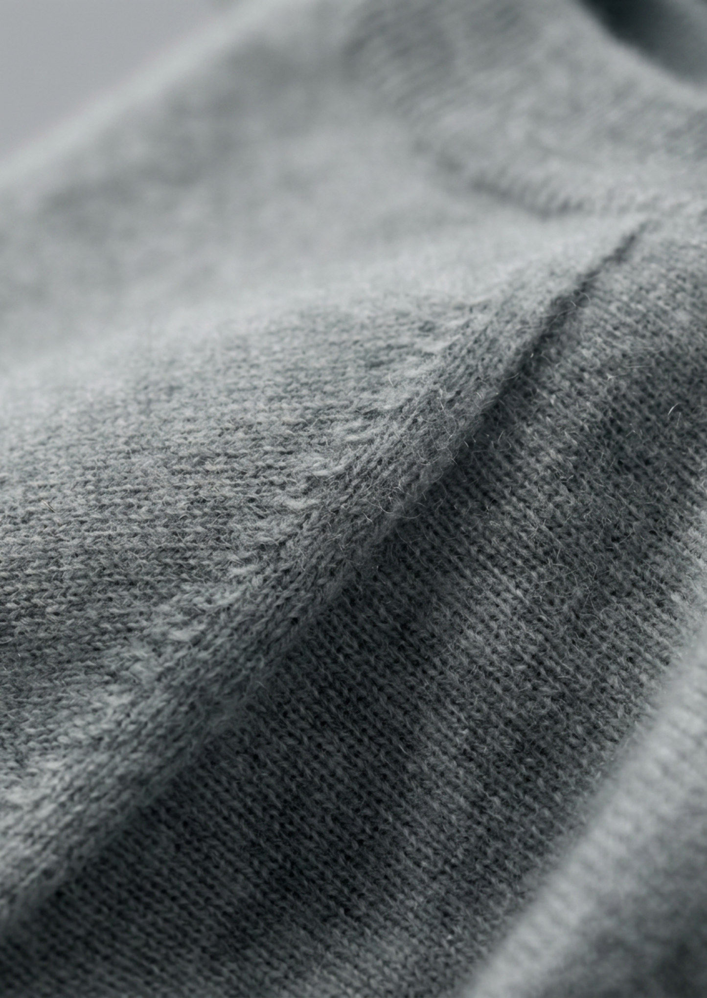 Premium Cashmere Classic Crewneck T-Shirt - Shadow Flint | Vallentty