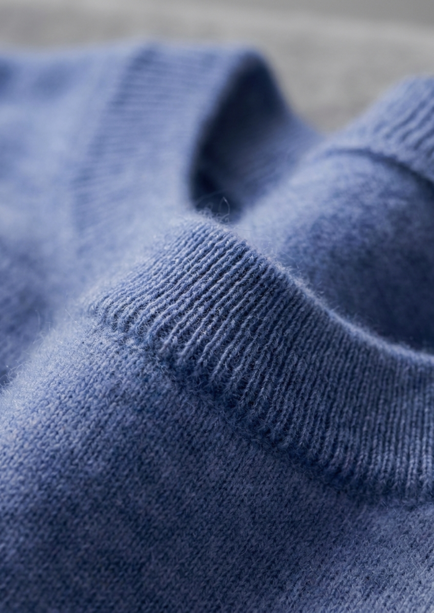 Premium Cashmere Classic Crewneck T-Shirt - Deep Atlantic | Vallentty