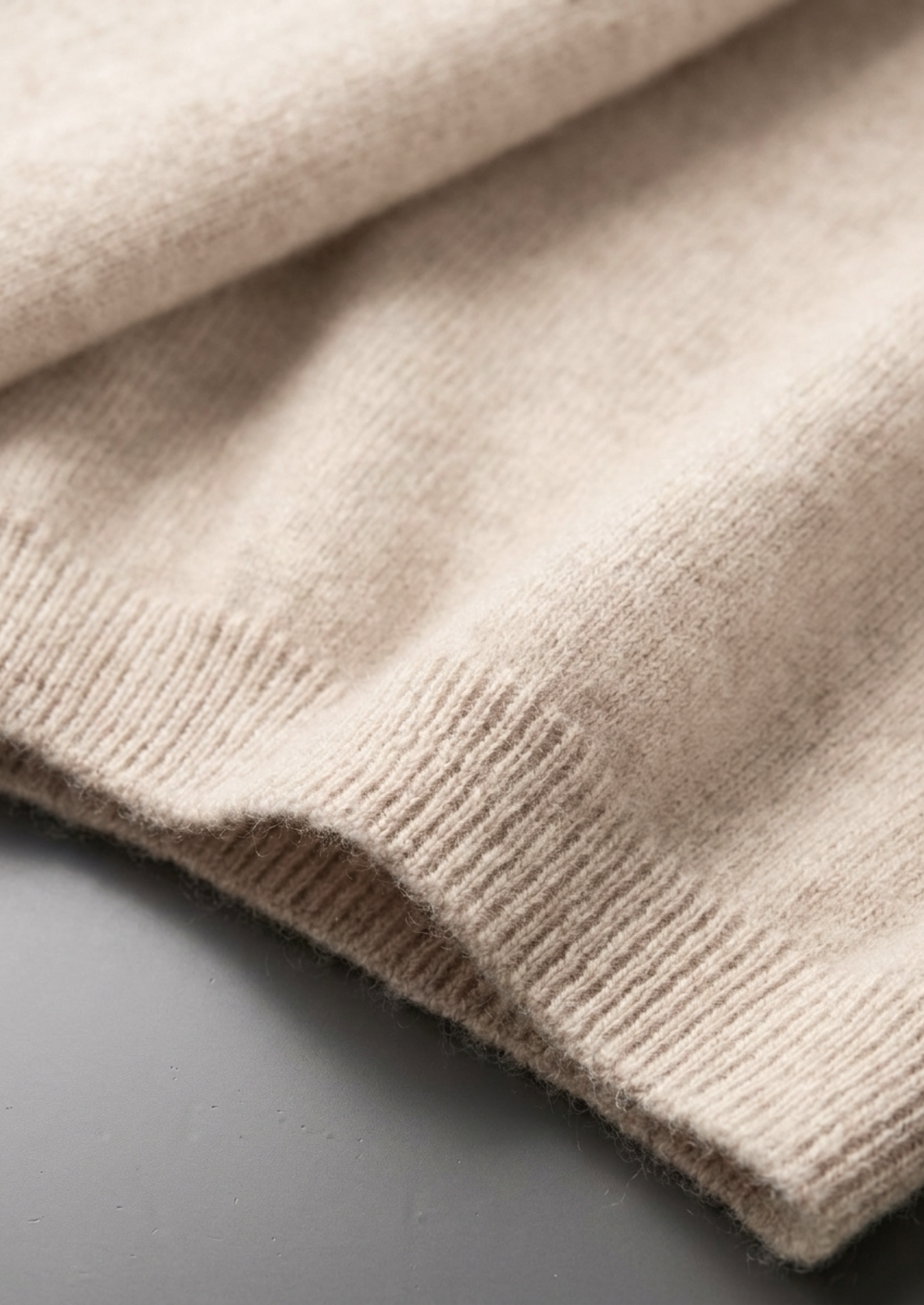 Premium Cashmere Classic Crewneck T-Shirt - Ivory Mocha | Vallentty