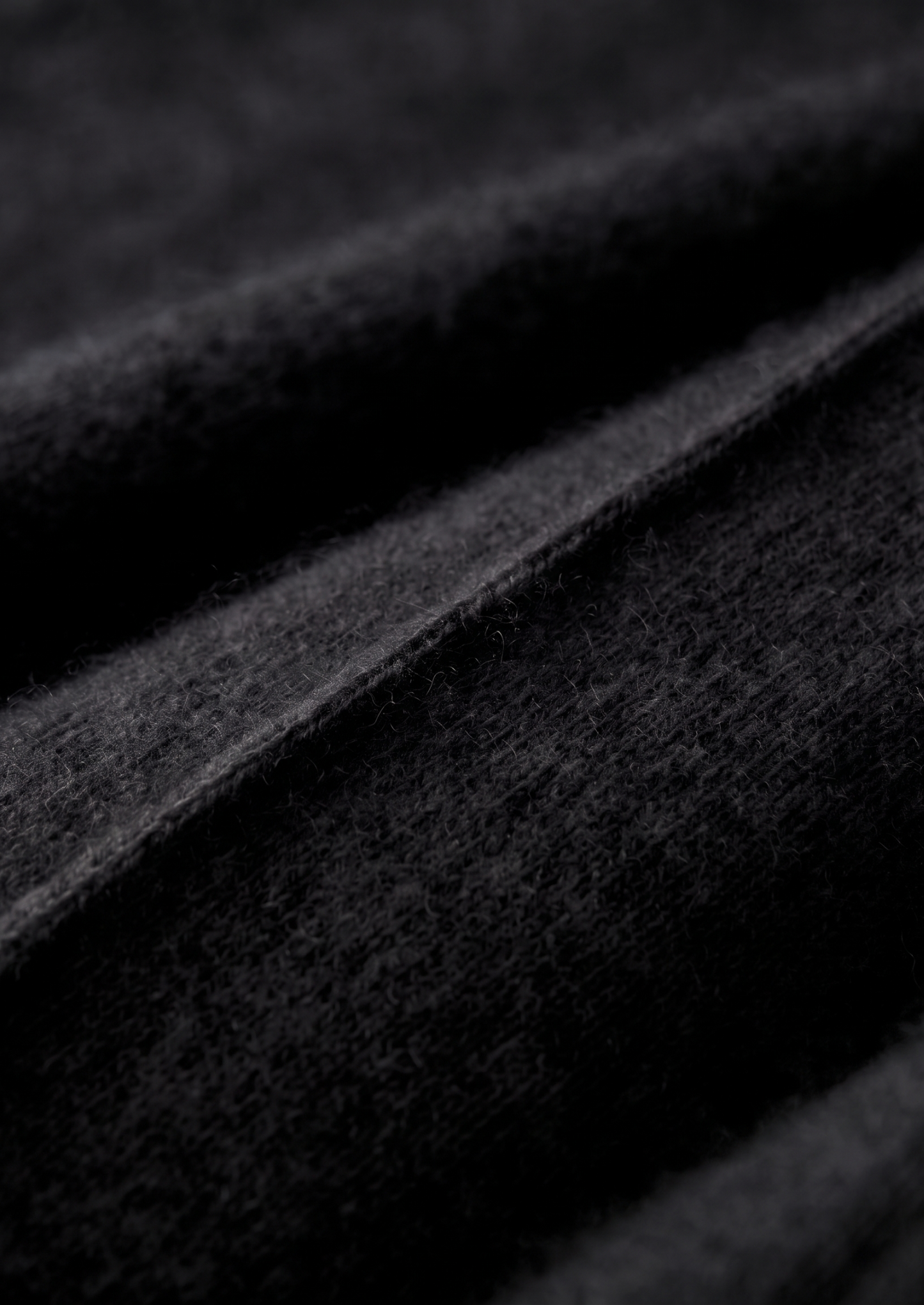 Pure Extra-Fine Merino Wool Black Luzzo Set | Vallentty